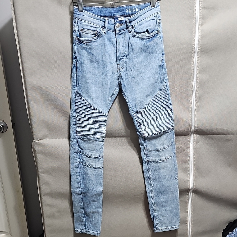Divided Women's Skinny Jeans in Light Blue
